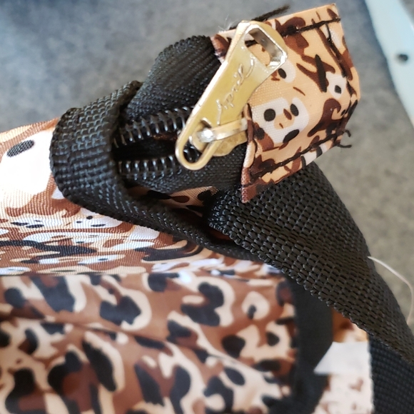 Leopard print laptop cross body bag - Picture 8 of 8